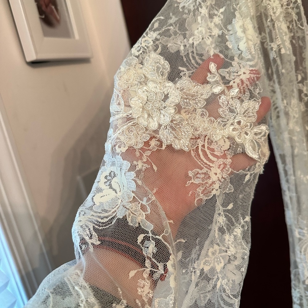 Bridal Robe - Picture 2 of 10